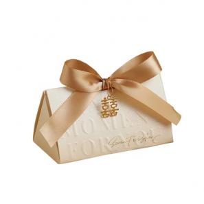 Elegant wedding favor gift box triangle cardboard ribbon box for occasion return gift 